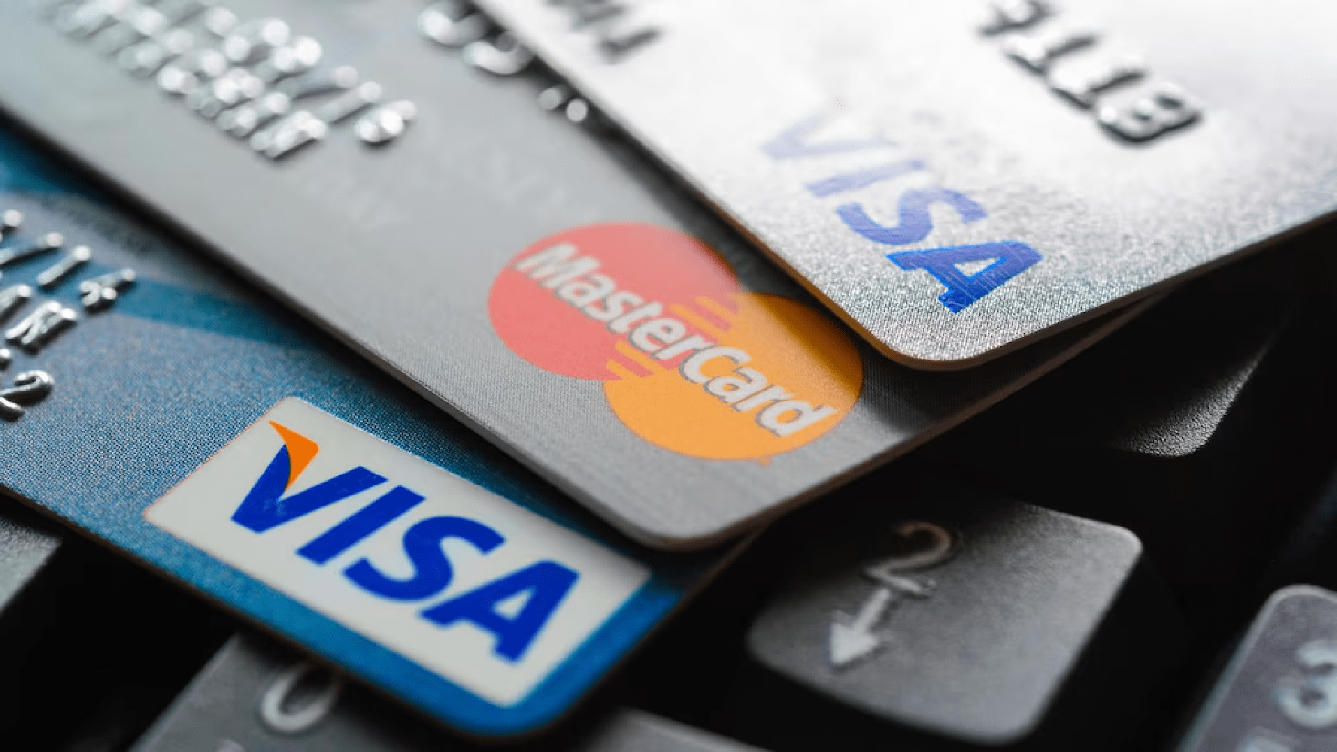 DraftKings Fined $450,000 in Massachusetts for Allowing Credit Cards